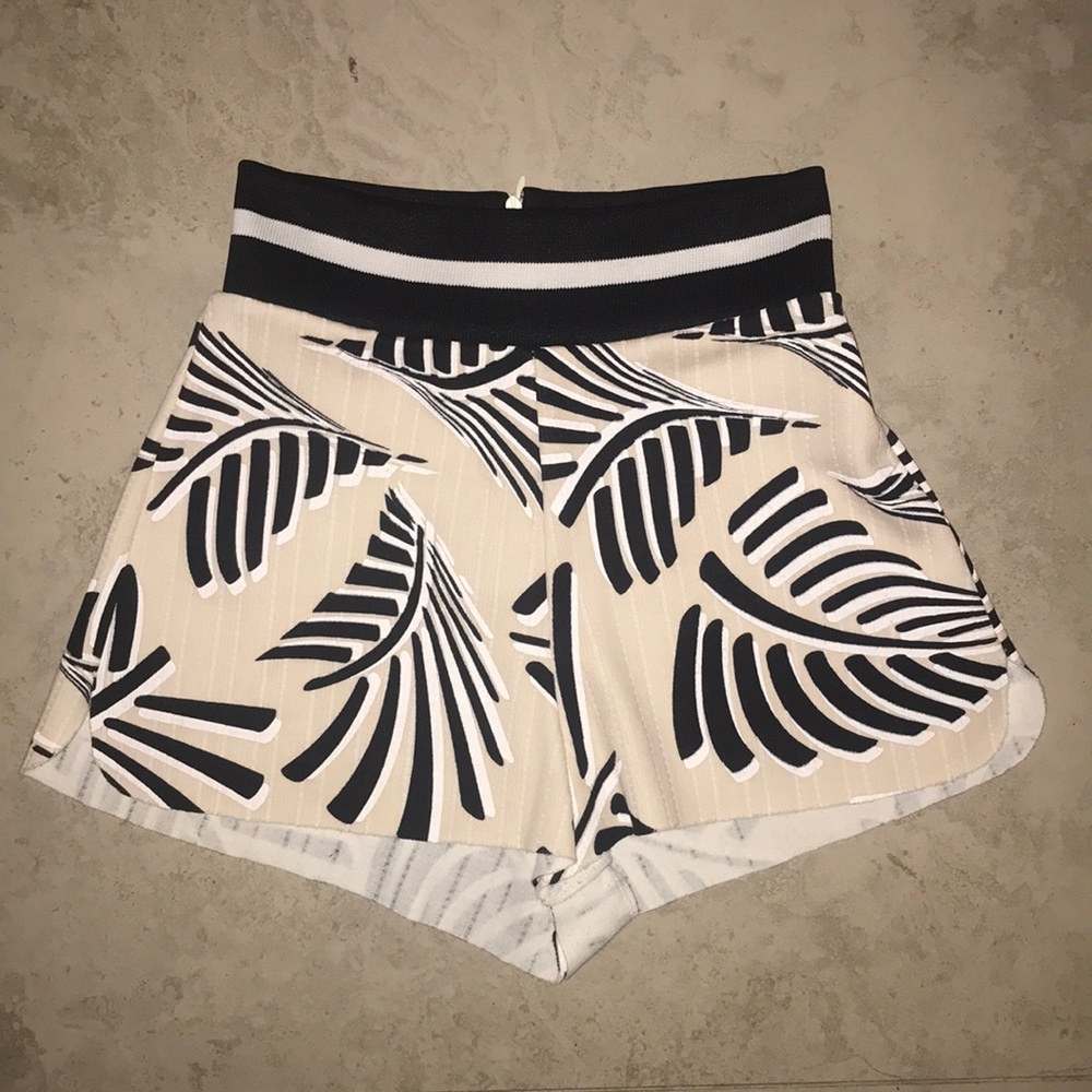 Zara Tropical-Print Shorts (Mid/High-Rise)